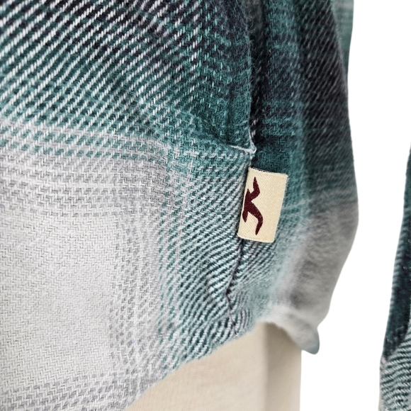 Hollister Boyfriend Flannel Shacket Green Plaid Long Sleeve Button Shirt Medium - Picture 3 of 6